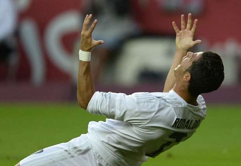 Ronaldo sẽ bùng nổ hơn Messi ở mùa giải 2015/2016