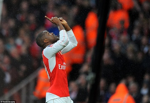 Ramsey chấn thương nặng: Cờ đến tay Joel Campbell