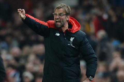 Chưa sang Anh, Guardiola đã bị đối thủ cũ dằn mặt