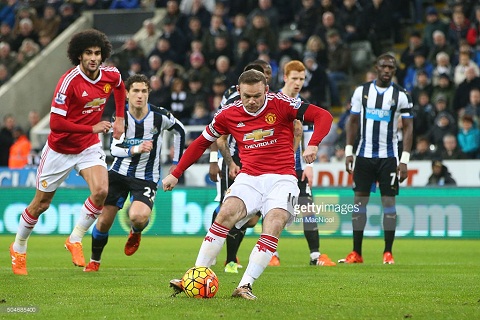 Thi đấu rực sáng, Rooney chính thức phá vỡ kỷ lục của sát thủ Van Nistelrooy