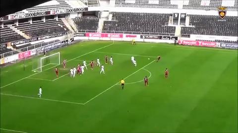 Siêu phẩm bàn thắng từ màn phối hợp đá phạt tuyệt đỉnh