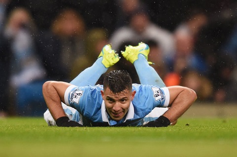 Tiền đạo Aguero chia sẻ kinh nghiệm vượt qua chấn thương