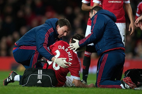 Hậu vệ M.U nhập viện khẩn cấp sau trận thua Southampton