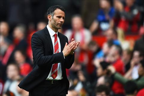 Ryan Giggs làm HLV trưởng M.U? Chưa phải lúc!