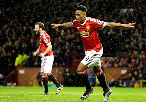 M.U hạ Swansea: Thần tài Anthony Martial đã trở lại!