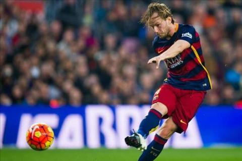 Rakitic: “Đừng hoảng loạn khi Barca mất ngôi đầu”