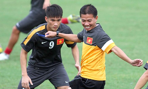 HLV có bằng cao nhất ủng hộ thầy nội nắm ĐT Việt Nam