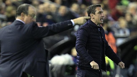 Gary Neville nói gì sau khi xuất sắc cầm hòa Real Madrid?