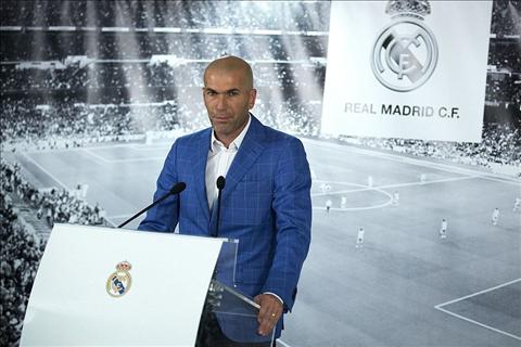 Zidane la canh bac dien ro cua Real Madrid hinh anh
