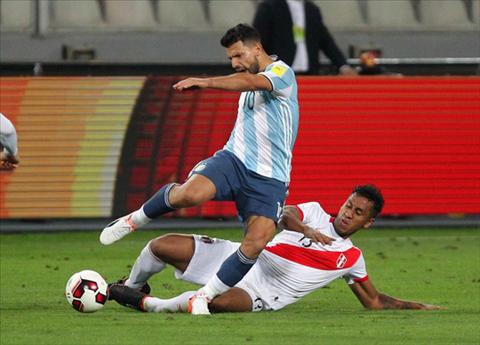 Aguero nén đau, quyết ra sân đá với Paraguay