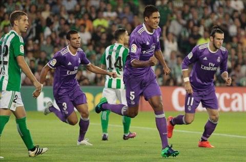 Màn phản công kinh điển của Real Madrid