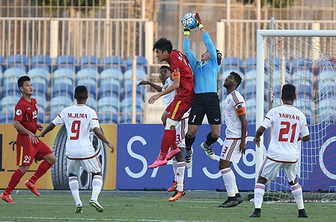 Hoà U19 UAE trong thế thiếu người, HLV Hoàng Anh Tuấn vẫn không hài lòng