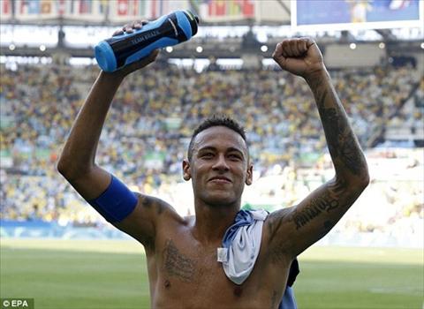 Neymar xam bieu tuong ton giao moi nhat tren ca hai chan hinh anh 2