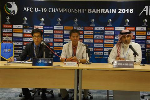HLV Hoàng Anh Tuấn bất bình vì U19 Việt Nam bị xử ép