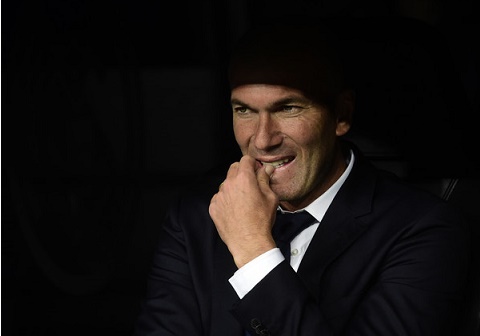 Real thang nhung khuon mat Zidane van rat tram ngam