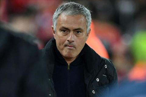 Phát ngôn thiếu suy nghĩ, Mourinho đối diện với án phạt từ FA