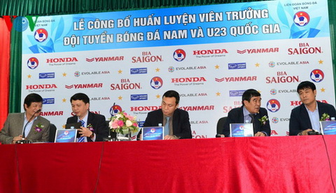 Phải chăng HLV Hữu Thắng thật sự không được tôn trọng?