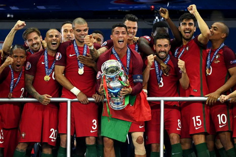 BDN vo dich Euro 2016 nho  chan thuong cua Ronaldo hinh anh