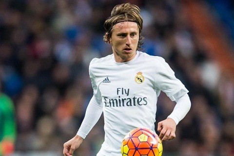 Tien ve Luka Modric gia han hop dong voi Real Madrid hinh anh