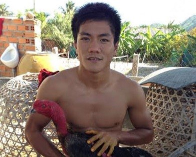 Tiền đạo Quang Hải giải nghệ về nuôi gà chọi