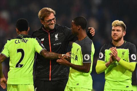 Klopp: “Liverpool chơi bóng như những đứa trẻ con”
