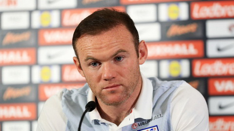 Shilton cho rang Rooney dung mo pha duoc ky luc neu duy tri phong do nhu hien tai.