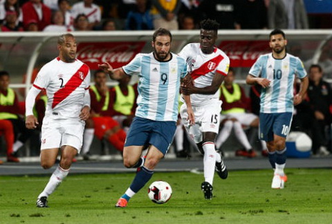 Tong hop Peru 2-2 Argentina (Vong loai World Cup 2018) hinh anh