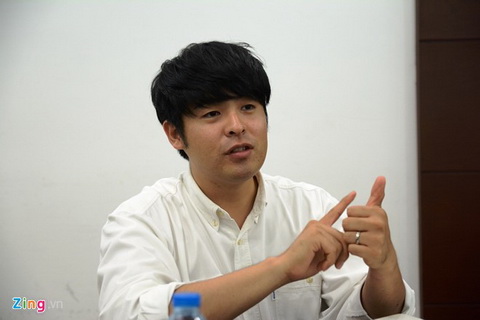 Lee Dong Jun chia se nhieu thong tin ve Luong Xuan Truong. Anh: Zing