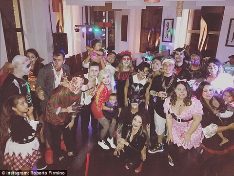 Dàn sao Liverpool nhát ma fan nhân ngày Halloween