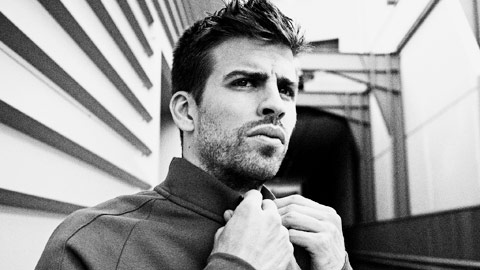 Nhà Pique vs Shakira lục đục vì cuồng ghen