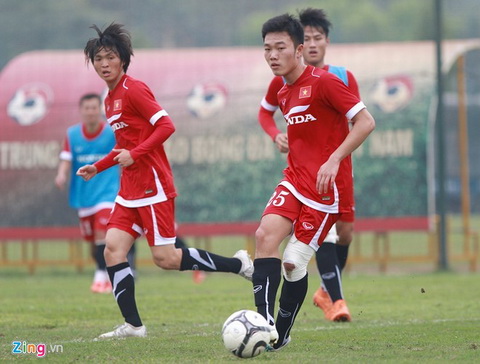 Xuan Truong nam trong danh sach ung vien Cau thu xuat sac nhat AFF Cup 2016 hinh anh