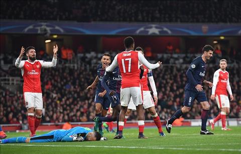 Du am Arsenal 2-2 PSG Wenger con qua nhieu van de can giai quyet hinh anh 3