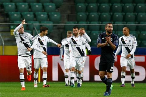 Legia 3-3 Real: Có một Zidane Madrid vô tổ chức chưa từng thấy