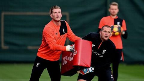 Liverpool biến thành đội bóng bầu dục để huấn luyện tân binh