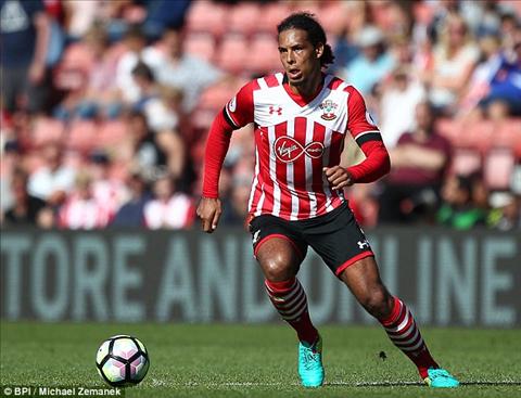 Man City vượt mặt Chelsea trong thương vụ Van Dijk