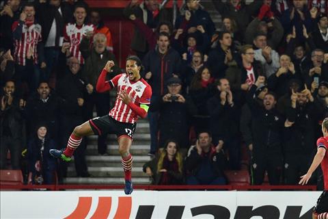 Trung vệ hàng đầu của Southampton lên tiếng về tương lai