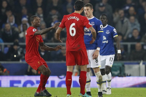 HLV Ronald Koeman phàn nàn: Đáng nhẽ Lovren phải bị đuổi