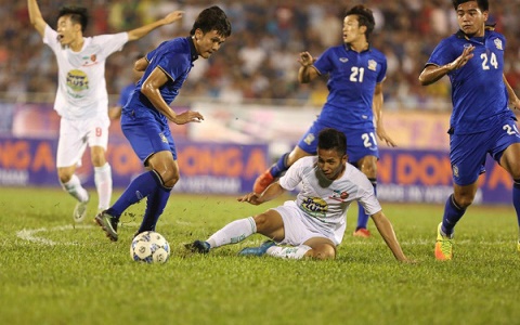 Soc U21 HAGL chi cam bong 13 phut trong hiep 1 truoc U21 Thai Lan hinh anh