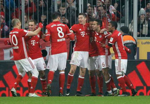 Bayern Munich 3-0 RB Leipzig Hum xam ra oai, hien tuong chet ngac hinh anh