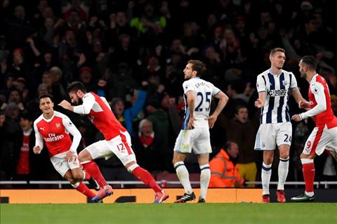 Giải cứu Arsenal, Giroud được Wenger ca ngợi hết lời