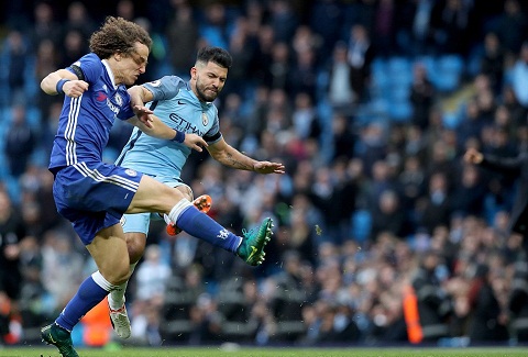David Luiz không trách Aguero, chỉ hướng về quê hương