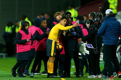 Dư âm West Ham 1-5 Arsenal: Vì Sanchez là không dừng lại!