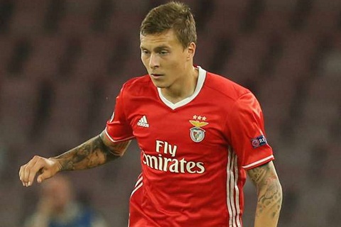 Diem tin bong da toi ngay 3005 Benfica thach thuc MU vu Lindelof hinh anh