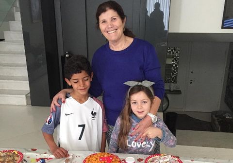 Con trai Ronaldo trót phải lòng… Griezmann