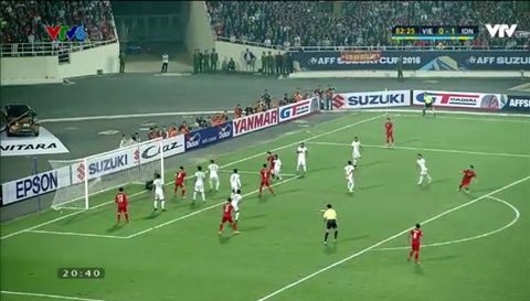 Vũ Văn Thanh sút quyết đoán gỡ hòa cho Việt Nam