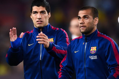 Hai pha phối hợp ghi bàn trùng hợp đến khó tin của cặp Dani Alves vs Luis Suarez