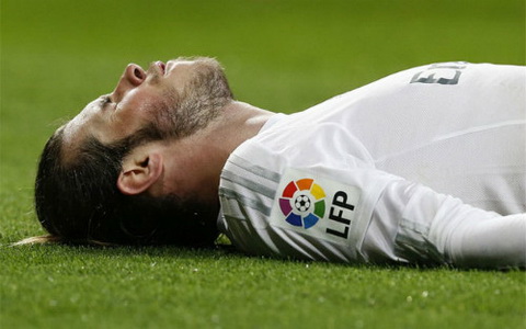 Malaga vs Real Madrid Doi khach mat Benzema va Bale hinh anh 2