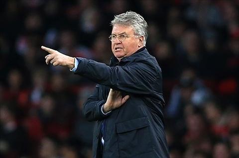 HLV Hiddink không hài lòng với lịch thi đấu của Chelsea