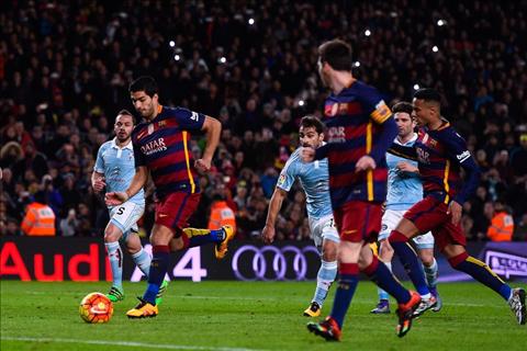 Nhìn từ quả penalty 2 người của Barca: Đừng dè bỉu các thiên tài!