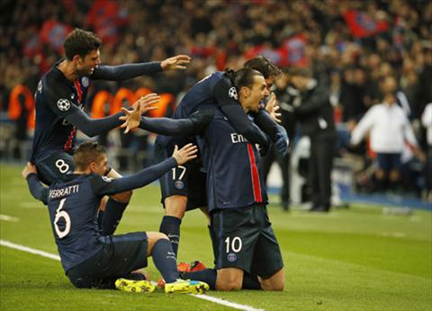 Ibrahimovic len tieng o san choi Champions League. Anh: Reuters.